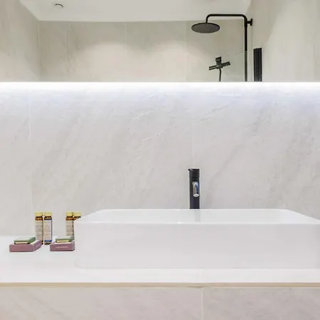 Chic - 2br 4p - Trocadero